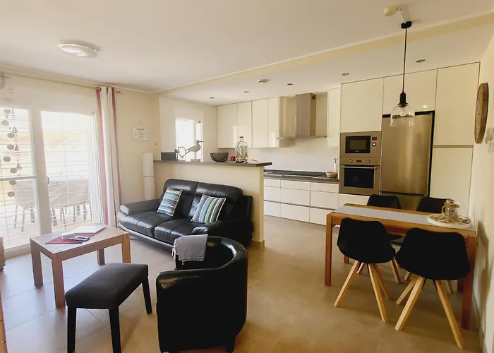 Appartement Punta Prima Indoor & Outdoor Pool