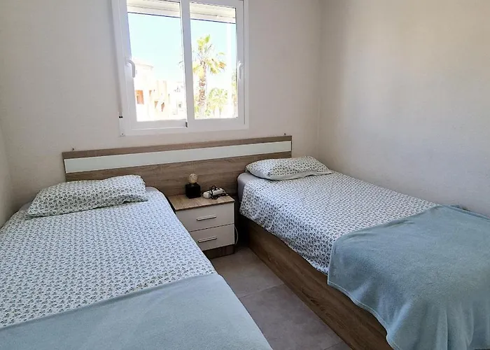 Punta Prima Indoor & Outdoor Pool Appartement *