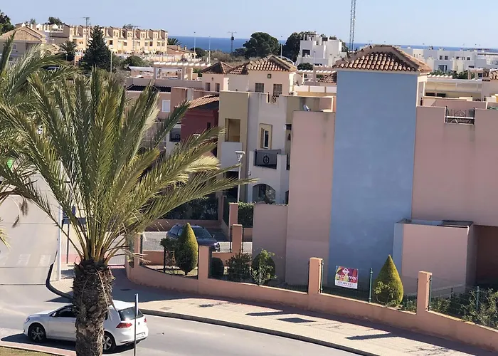 Punta Prima Indoor & Outdoor Pool Appartement *