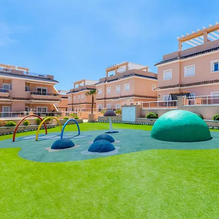Apartmán Punta Prima Indoor & Outdoor Pool