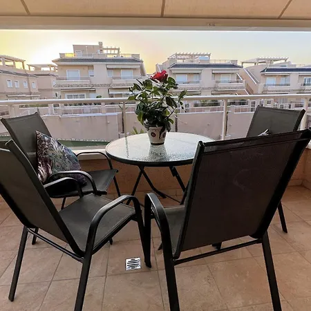 Apartamento Punta Prima Indoor & Outdoor Pool