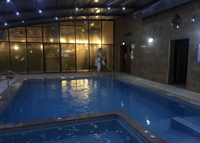 Punta Prima Indoor & Outdoor Pool * تورّيفيِخا