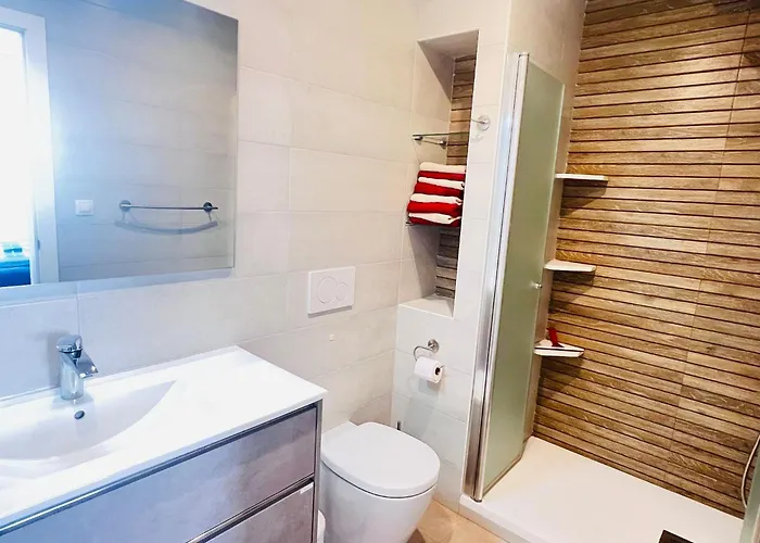 شقة Punta Prima Indoor & Outdoor Pool *