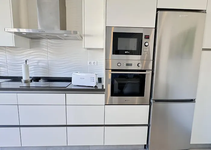 Punta Prima Indoor & Outdoor Pool شقة